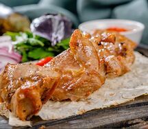 Шашлык из cвинoй шейки