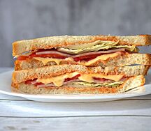 Сэндвич с ветчиной и сыром