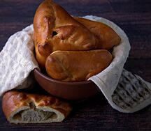 Пирожок с мясом