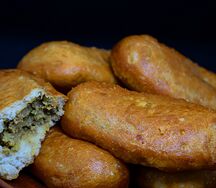 Пирожок жареный с картофелем и печенью