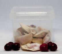 Замороженные вареники с вишней