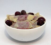 Вареники с вишней отварные