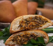 Пирожок с мясом