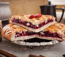 Пирог с клубникой