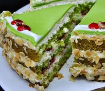 Пирожное Фисташка малина