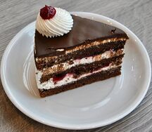 Пирожное Вишня-шоколад