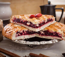 Пирог с клубникой