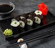 Мини-ролл с огурцом