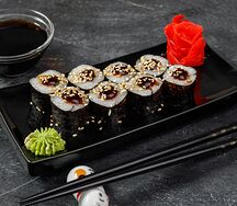 Мини-ролл с угрем