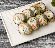 Ролл С лососем в темпуре