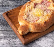 Хачапури Карбонара