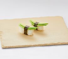 Нигири с авокадо