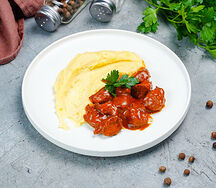 Говядина тушеная с картофельным пюре