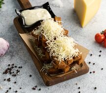 Гренки с чесночным соусом