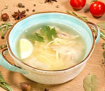 Бульон куриный с лапшой