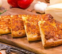 Хачапури по-мегрельски с двумя сырами