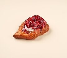 Карельская плюшка с брусникой