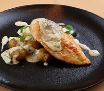 Куриная грудка на гриле с картофелем стоун