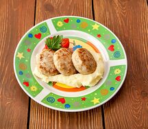 Куриные котлетки с пюре Побег из курятника