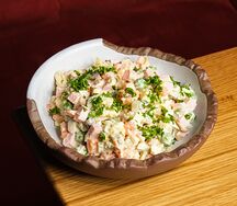 Оливье с докторской колбасой