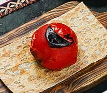 Помидор на мангале