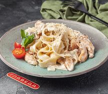 Феттуччине с курицей и грибами
