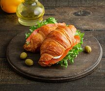 Сэндвич с красной рыбой