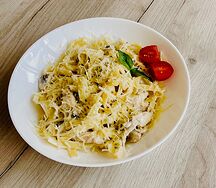 Паста Тальятелле с курицей и грибами 