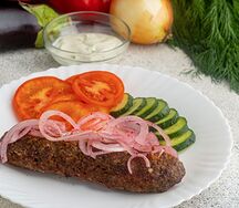 Люля-кебаб из говядины в лаваше