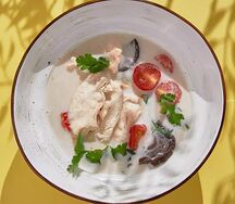 Том ям с цыплёнком