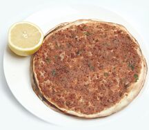 Լահմաջո պանրով