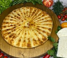 Пирог с сыром и черемшой средний