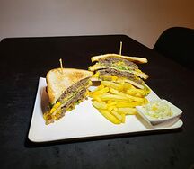 Club sandwich beef burger