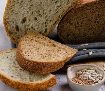 Пшеничный хлеб с укропом и чесноком