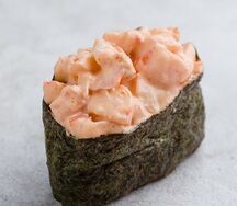 Гункан с креветкой острый