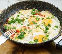Яичница с овощами