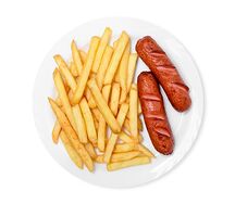 Картофель фри с сосиской