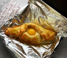 Хачапури по-аджарски