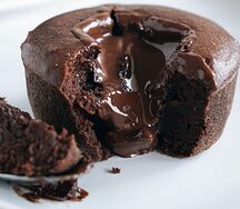 Fondant au chocolat et sa boule de glace