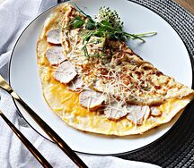 Омлет с курицей и сыром