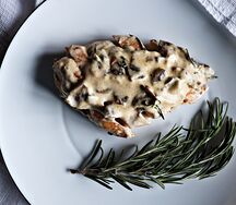 Куриная грудка с розмарином
