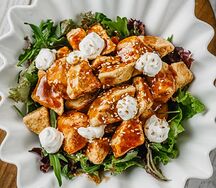 Салат из баклажанов с сыром креметте 