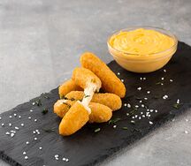 Сырные палочки и шарики