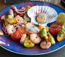 Дары моря с овощами гриль
