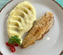 Филе сибаса с картофельным пюре