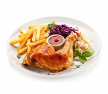 Poulet entier braisé frites et une boisson 