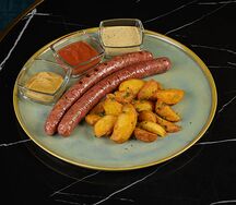 Колбаски из конины с картофелем 