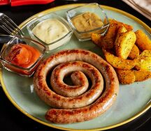 Колбаски из говядины с картофелем 
