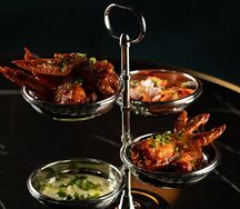 Куриные крылышки, фаршированные креветкой