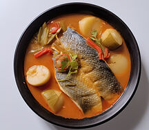 Soupe de poisson carpe frit aux légumes